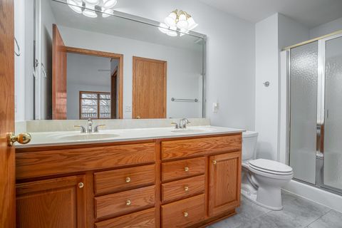 Tiny photo for 5200 Villa Drive #29, Davenport, IA 52806 (MLS # 100000332)