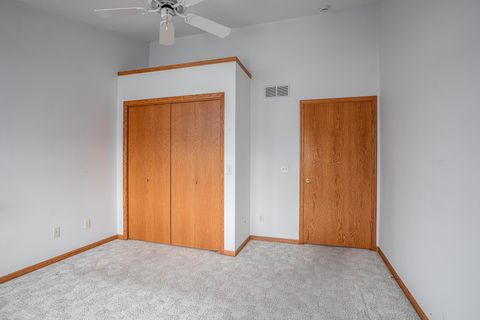 Tiny photo for 5200 Villa Drive #29, Davenport, IA 52806 (MLS # 100000332)