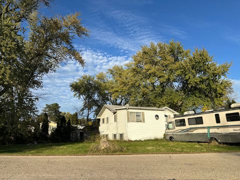 Photo of 25174 W Claridan Avenue, Antioch, IL 60002 (MLS # 12500193)