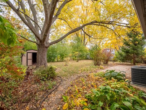 Tiny photo for 418 Tanglewood Drive, Streamwood, IL 60107 (MLS # 12505865)