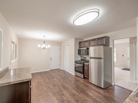 Tiny photo for 418 Tanglewood Drive, Streamwood, IL 60107 (MLS # 12505865)