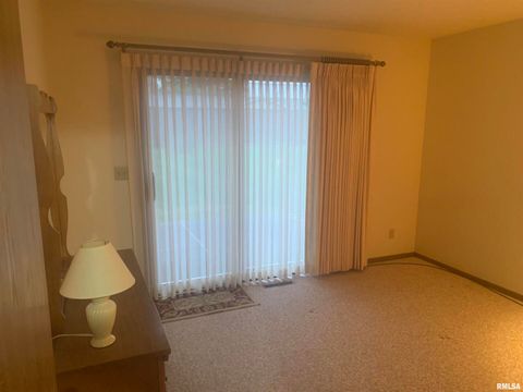 Tiny photo for 4237 26TH Avenue #1, Moline, IL 61265 (MLS # QC4268681)