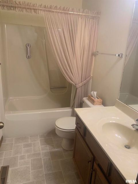 Tiny photo for 4237 26TH Avenue #1, Moline, IL 61265 (MLS # QC4268681)