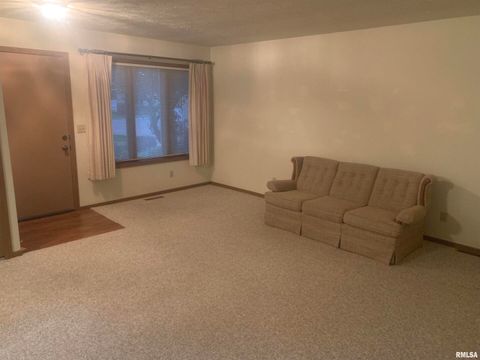 Tiny photo for 4237 26TH Avenue #1, Moline, IL 61265 (MLS # QC4268681)