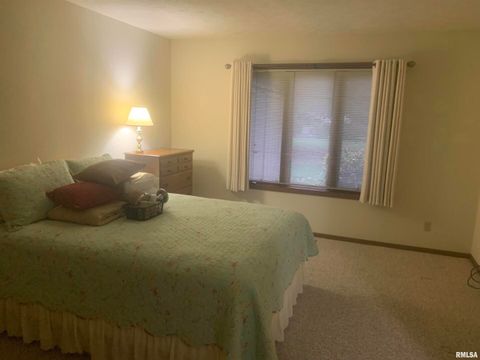 Tiny photo for 4237 26TH Avenue #1, Moline, IL 61265 (MLS # QC4268681)