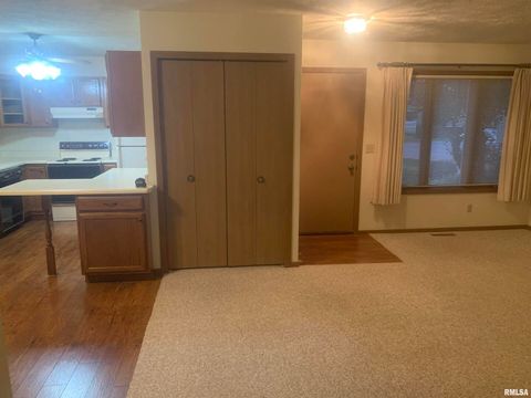 Tiny photo for 4237 26TH Avenue #1, Moline, IL 61265 (MLS # QC4268681)