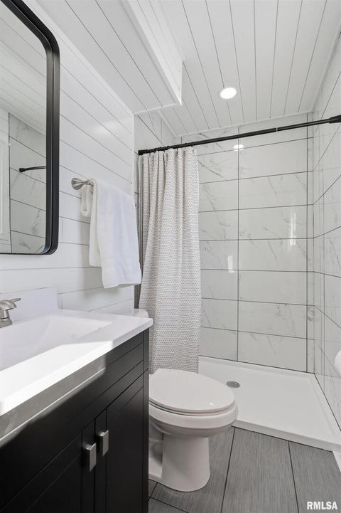 Tiny photo for 3880 TANGLEFOOT Court, Bettendorf, IA 52722 (MLS # QC4270079)