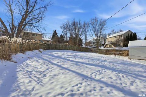 Tiny photo for 3880 TANGLEFOOT Court, Bettendorf, IA 52722 (MLS # QC4270079)