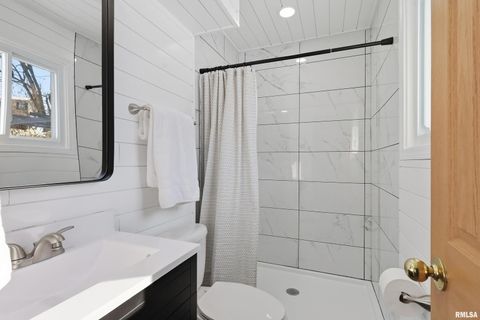 Tiny photo for 3880 TANGLEFOOT Court, Bettendorf, IA 52722 (MLS # QC4270079)