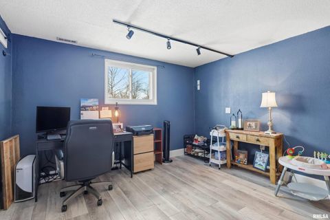 Tiny photo for 3880 TANGLEFOOT Court, Bettendorf, IA 52722 (MLS # QC4270079)