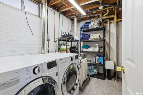 Tiny photo for 3880 TANGLEFOOT Court, Bettendorf, IA 52722 (MLS # QC4270079)