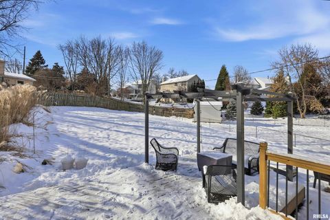 Tiny photo for 3880 TANGLEFOOT Court, Bettendorf, IA 52722 (MLS # QC4270079)