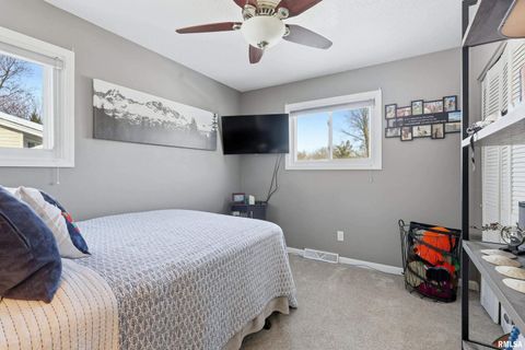 Tiny photo for 3880 TANGLEFOOT Court, Bettendorf, IA 52722 (MLS # QC4270079)