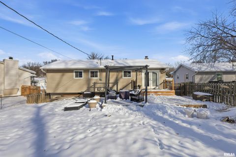 Tiny photo for 3880 TANGLEFOOT Court, Bettendorf, IA 52722 (MLS # QC4270079)