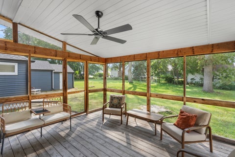 Tiny photo for 1606 Coffelt Avenue, Davenport, IA 52803 (MLS # 12764930)