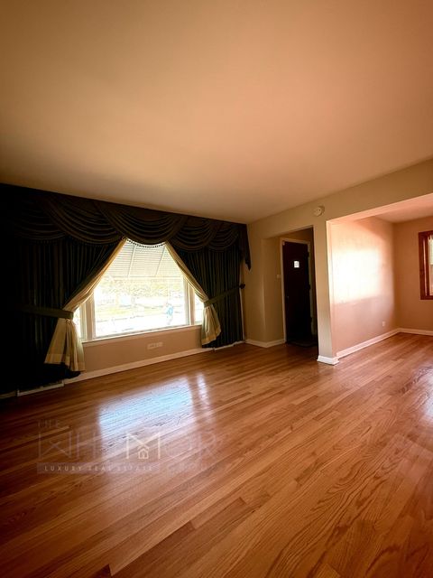 Tiny photo for 15201 Sunset Drive, Dolton, IL 60419 (MLS # 12549494)