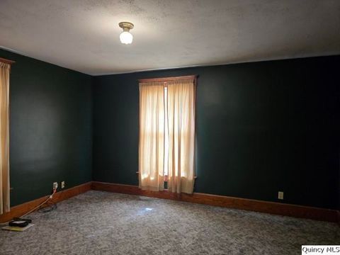 Tiny photo for 722 Wabash Avenue, Carthage, IL 62321 (MLS # 12363649)