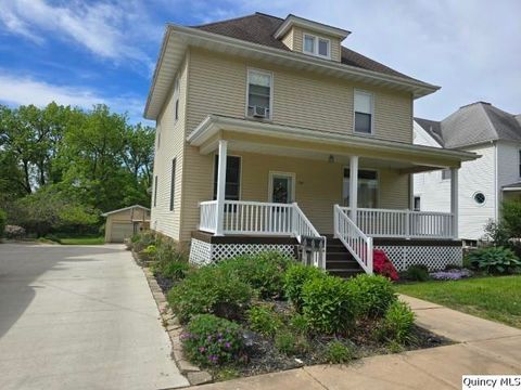 Tiny photo for 722 Wabash Avenue, Carthage, IL 62321 (MLS # 12363649)