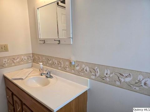 Tiny photo for 722 Wabash Avenue, Carthage, IL 62321 (MLS # 12363649)