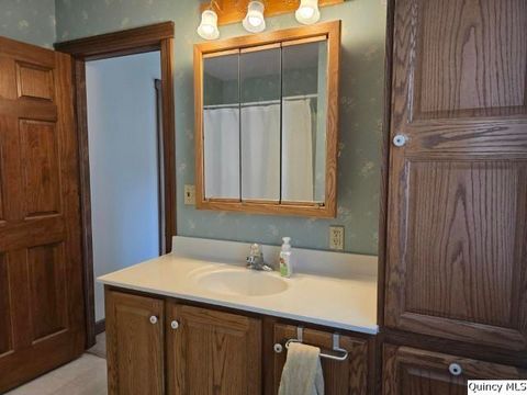 Tiny photo for 722 Wabash Avenue, Carthage, IL 62321 (MLS # 12363649)
