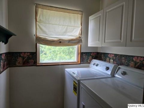 Tiny photo for 722 Wabash Avenue, Carthage, IL 62321 (MLS # 12363649)