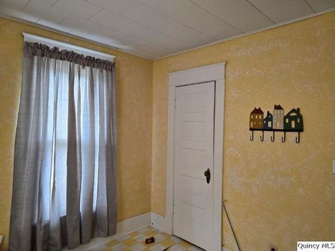 Tiny photo for 722 Wabash Avenue, Carthage, IL 62321 (MLS # 12363649)