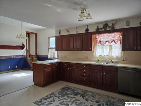 Tiny photo for 722 Wabash Avenue, Carthage, IL 62321 (MLS # 12363649)