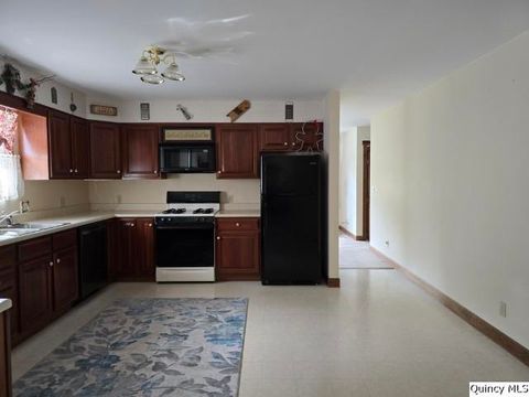 Tiny photo for 722 Wabash Avenue, Carthage, IL 62321 (MLS # 12363649)