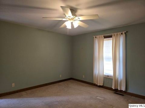 Tiny photo for 722 Wabash Avenue, Carthage, IL 62321 (MLS # 12363649)