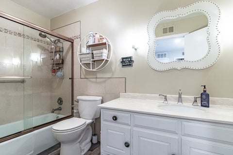 Tiny photo for 714 York Court, Northbrook, IL 60062 (MLS # 12726287)