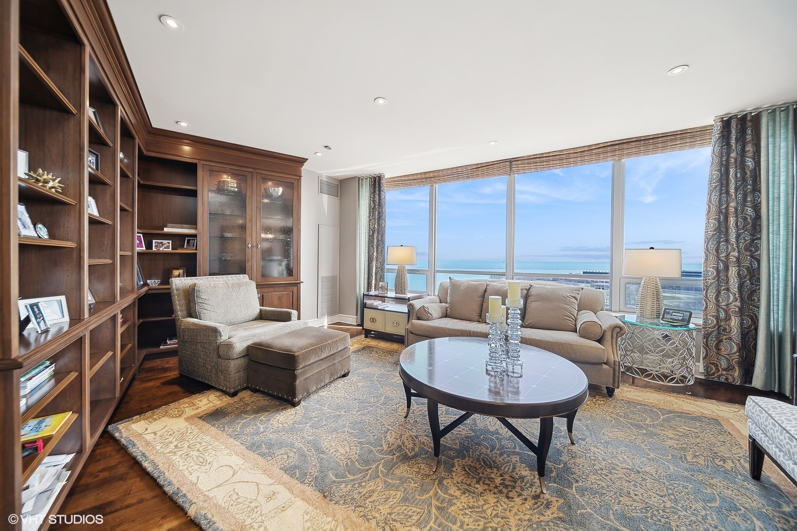 600 N Lake Shore Drive 1104