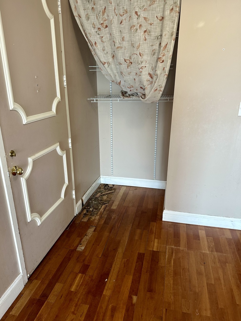 7033 N Kedzie Avenue 701