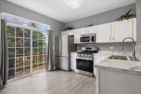 Tiny photo for 140 Station Park Circle, Grayslake, IL 60030 (MLS # 12695607)