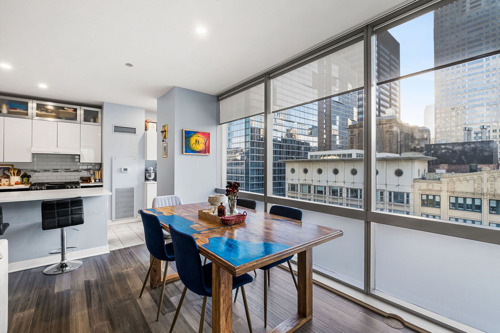 8 E Randolph Street 1605