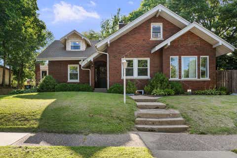 Photo of 1187 27th Street, Moline, IL 61265 (MLS # 12724804)