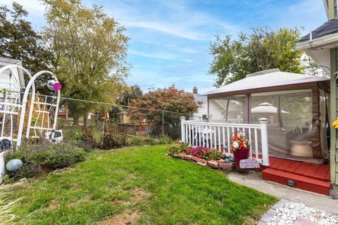 Tiny photo for 2114 TELEGRAPH Road, Davenport, IA 52804 (MLS # QC4268609)