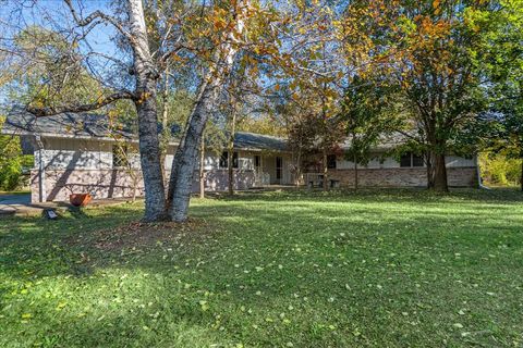 Photo of 14 W Surrey Lane, Barrington Hills, IL 60010 (MLS # 12501456) Photo of 14 W Surrey Lane, Barrington Hills, IL 60010 (MLS # 12501456)