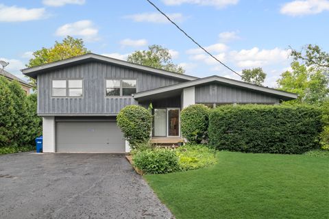 Photo of 1125 Hohlfelder Road, Glencoe, IL 60022 (MLS # 12472572)