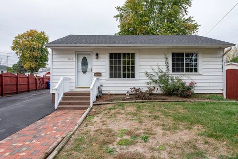 2246 Ottawa Road Waukegan IL 60087