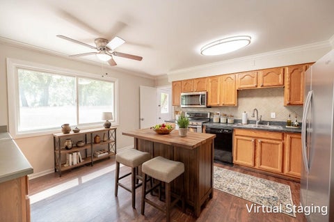 Tiny photo for 542 S 14th Street, St. Charles, IL 60174 (MLS # 12731381)