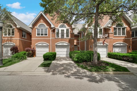 Photo of 4252 W Harrington Lane, Chicago, IL 60646 (MLS # 12649158)