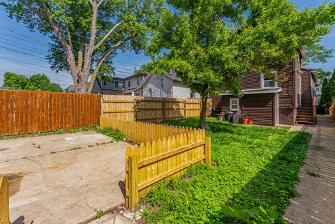 Tiny photo for 1914 Foster Street, Evanston, IL 60201 (MLS # 12772872)