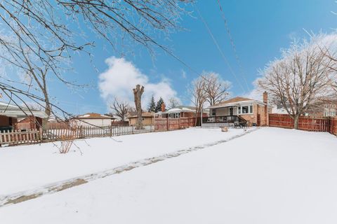 Tiny photo for 4332 Hirschberg Avenue, Schiller Park, IL 60176 (MLS # 12574015)