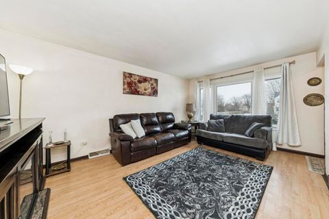 Tiny photo for 4332 Hirschberg Avenue, Schiller Park, IL 60176 (MLS # 12574015)