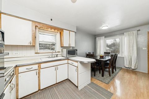 Tiny photo for 4332 Hirschberg Avenue, Schiller Park, IL 60176 (MLS # 12574015)