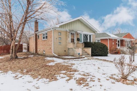 Tiny photo for 4332 Hirschberg Avenue, Schiller Park, IL 60176 (MLS # 12574015)