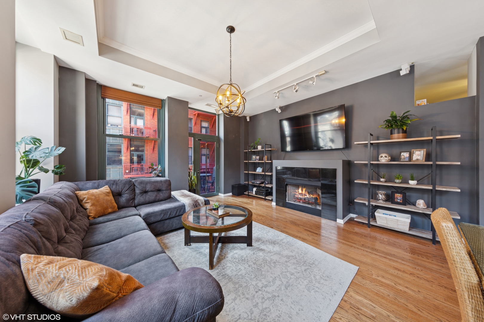 208 W Washington Street 1205