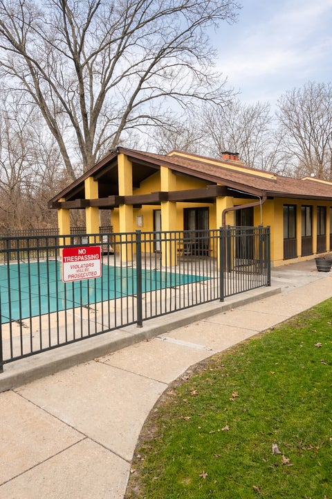 Tiny photo for 1050 Holbrook Road #I, Homewood, IL 60430 (MLS # 12598796)