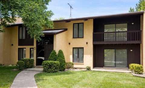Photo of 1050 Holbrook Road #I, Homewood, IL 60430 (MLS # 12598796)