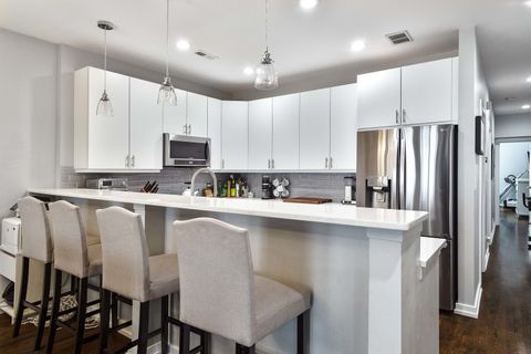 Tiny photo for 675 N PEORIA Street #3N, Chicago, IL 60642 (MLS # 12616466)